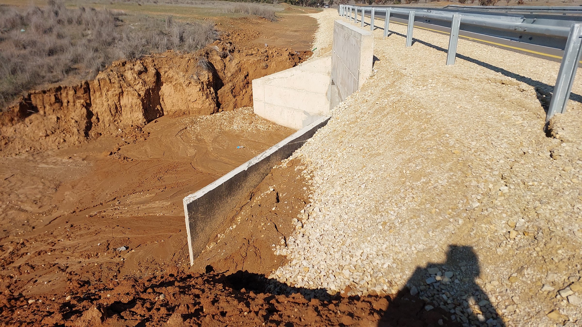 Culvert and gully erosion along a new road in Makhtesh Beeri